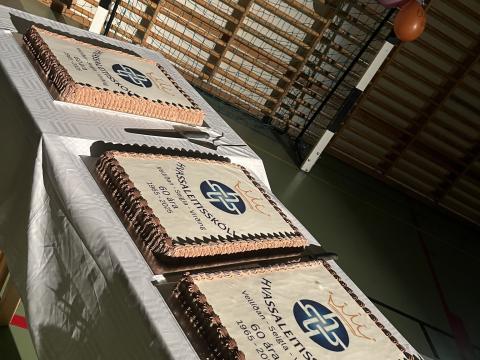 Afmæli Hvassó 3 kökur